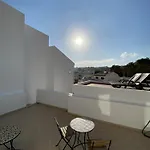 Refugio No16 Ocean Air & Rooftop Flair *