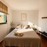 Refugio No16 Ocean Air & Rooftop Flair