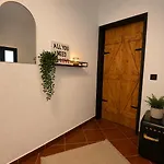 Refugio No16 Ocean Air & Rooftop Flair Гостевой дом