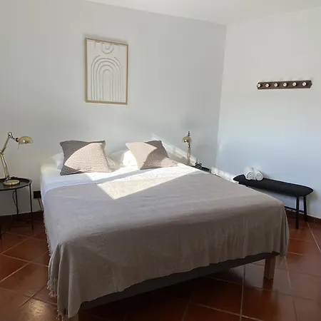 Refugio No16 Ocean Air & Rooftop Flair Penzion *