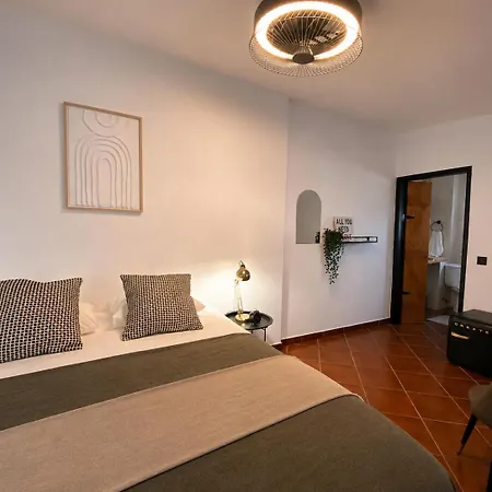 Penzion Refugio No16 Ocean Air & Rooftop Flair *