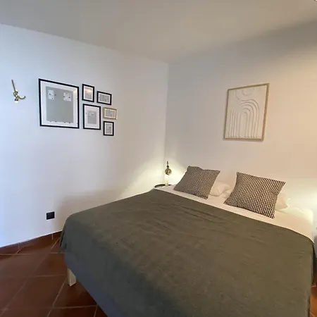 Πανσιόν Refugio No16 Ocean Air & Rooftop Flair Αλμπουφέιρα