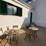Refugio No16 Ocean Air & Rooftop Flair Penzion